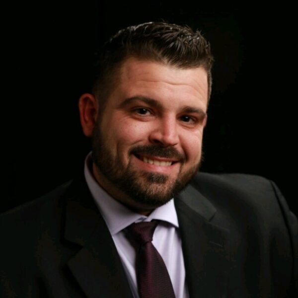 Ariel P&mdash;  Founder & CEO, Akaveil Technologies